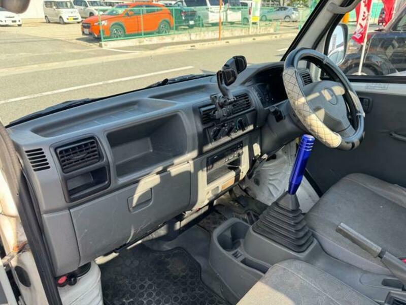 CLIPPER TRUCK