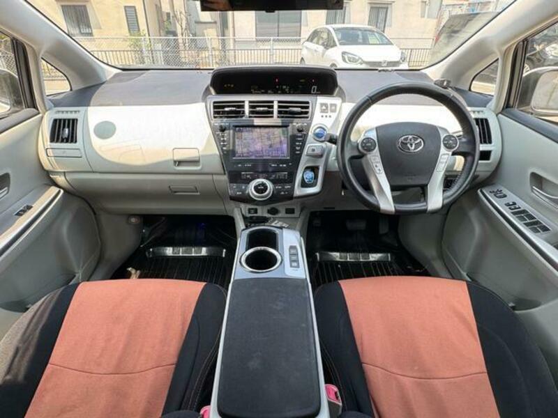 PRIUS ALPHA