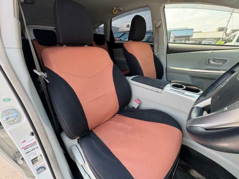 PRIUS ALPHA