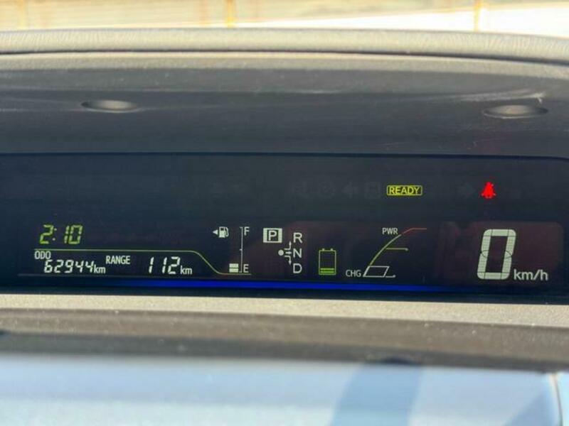 PRIUS ALPHA