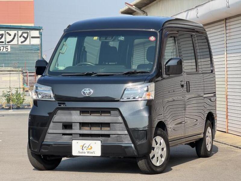 TOYOTA PIXIS VAN