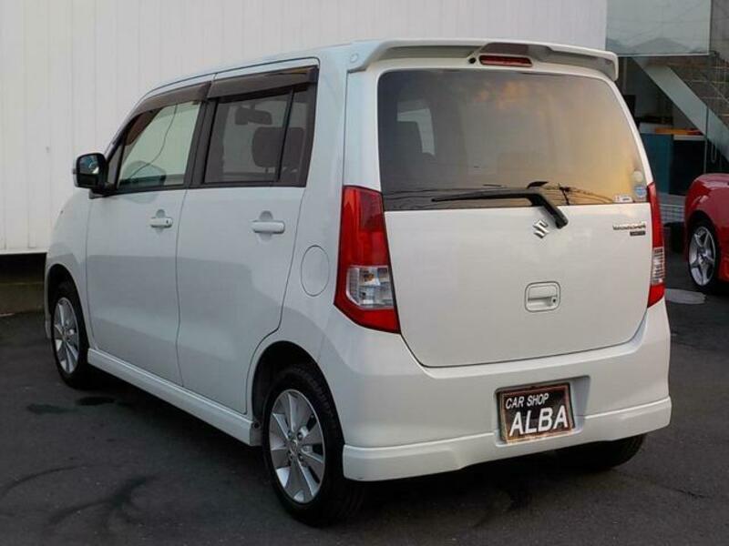 WAGON R