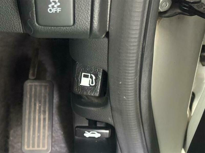 N BOX
