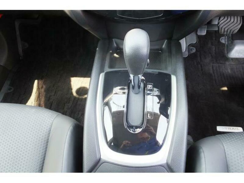 X-TRAIL