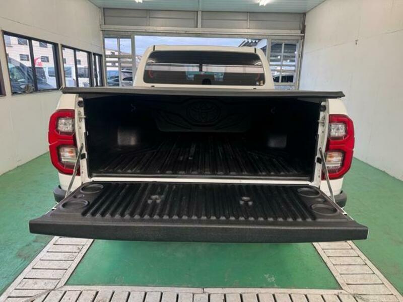 HILUX
