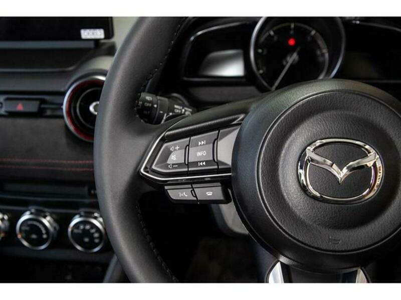 MAZDA2