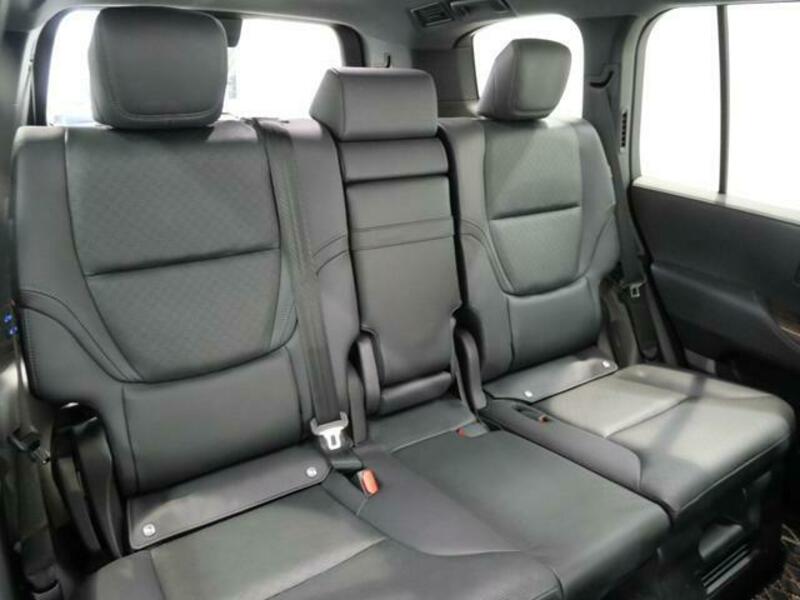 LAND CRUISER