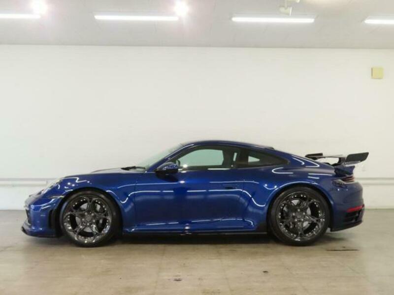 911