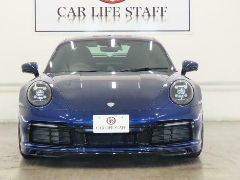 911