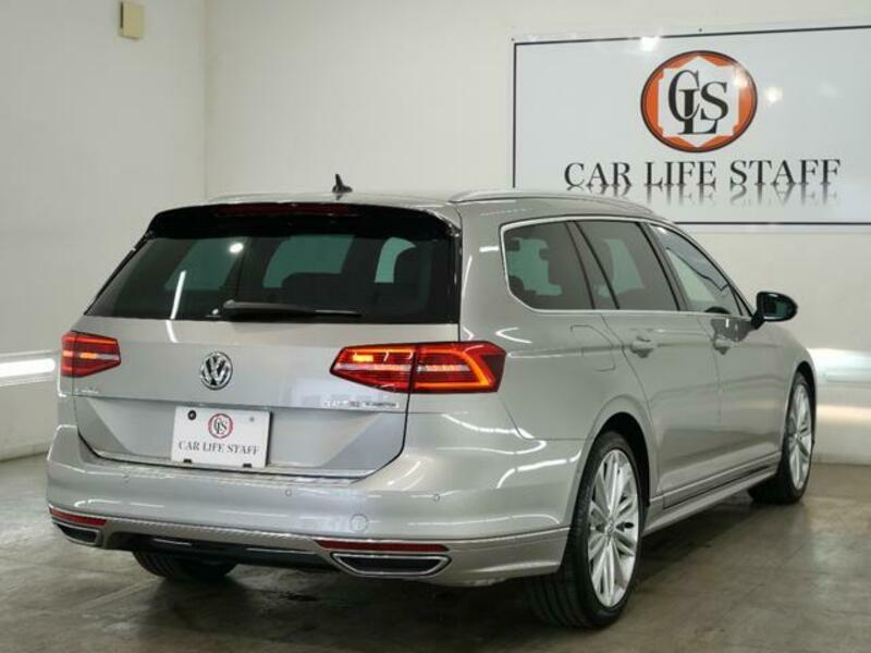 PASSAT VARIANT
