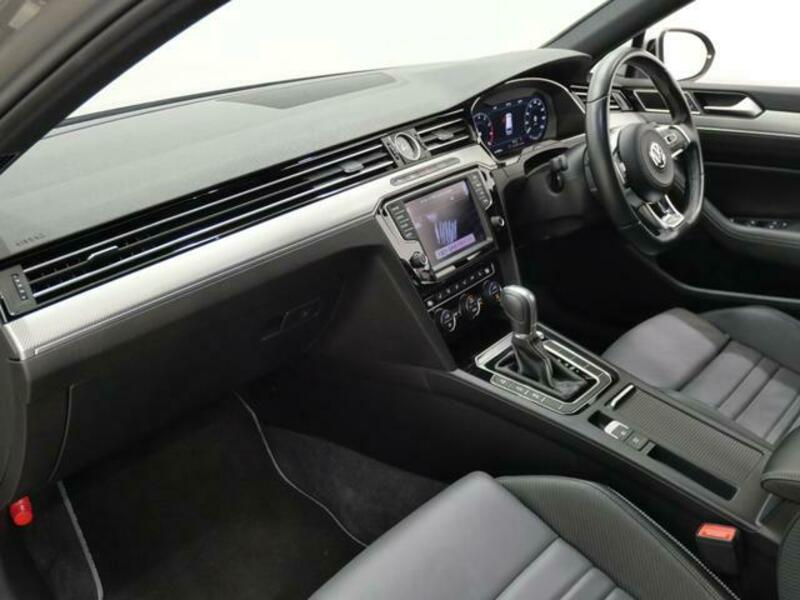 PASSAT VARIANT