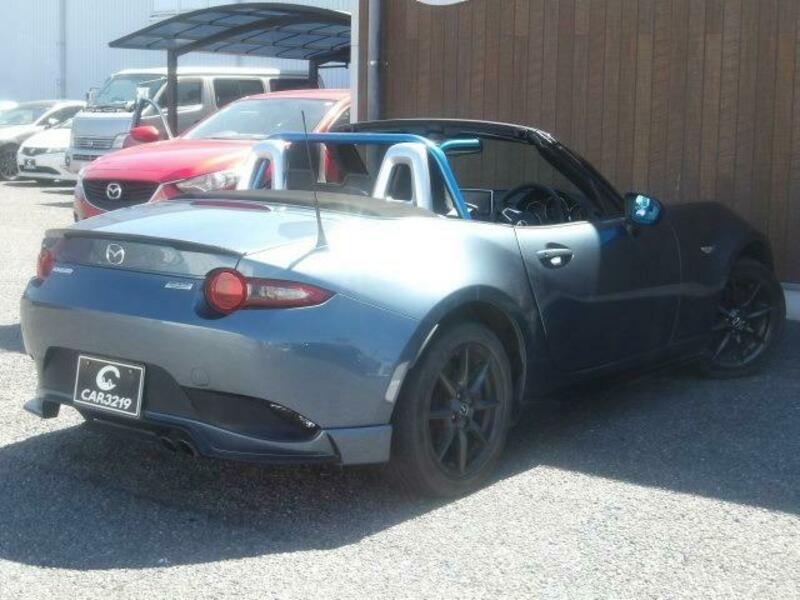 ROADSTER