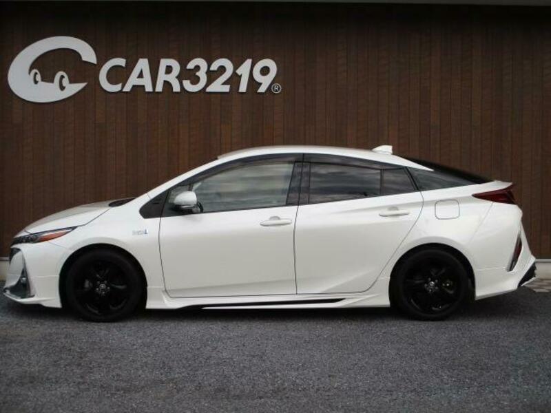 PRIUS PHV