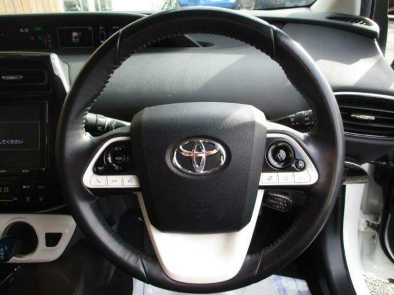 PRIUS PHV