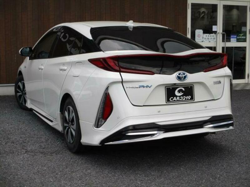 PRIUS PHV