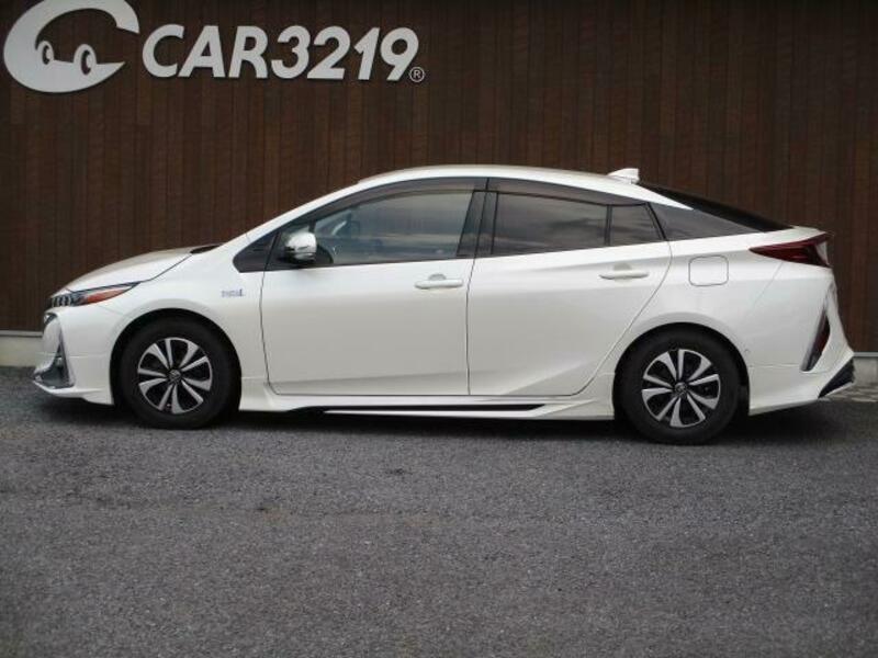 PRIUS PHV