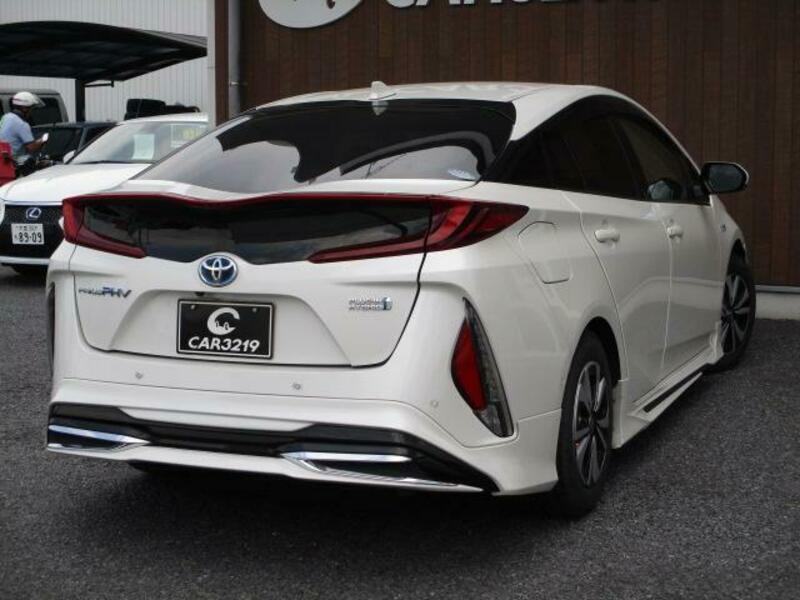 PRIUS PHV