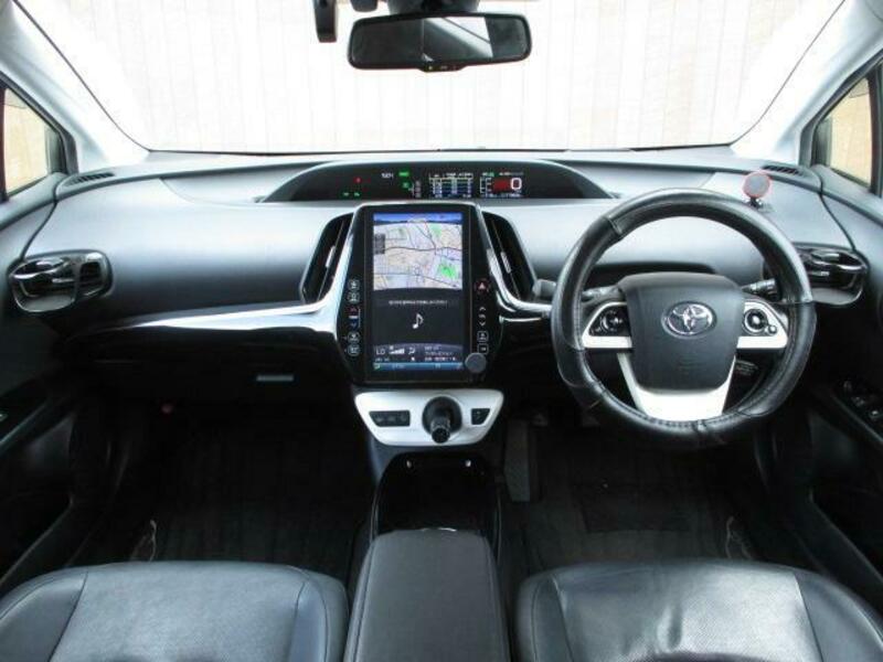 PRIUS PHV