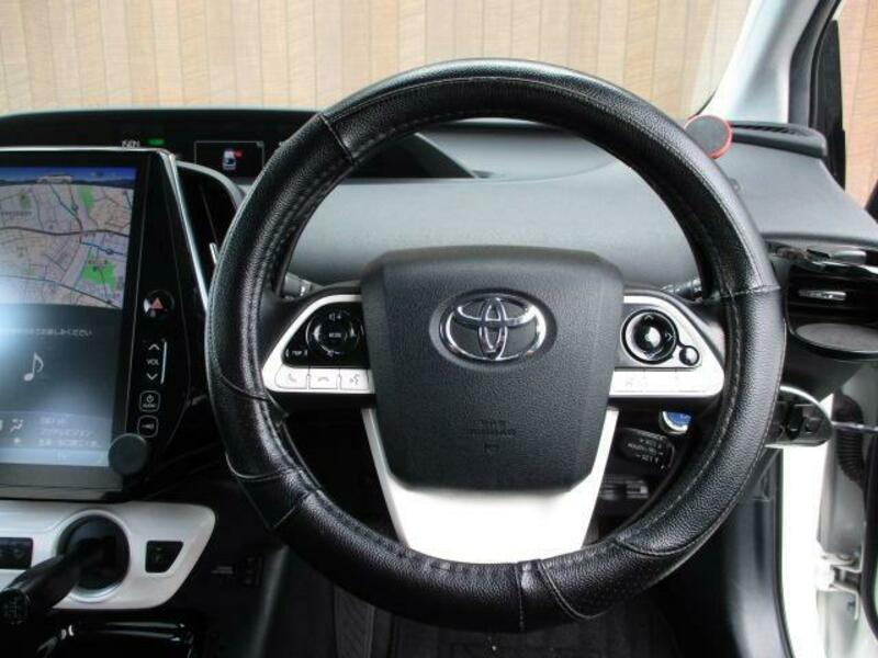PRIUS PHV