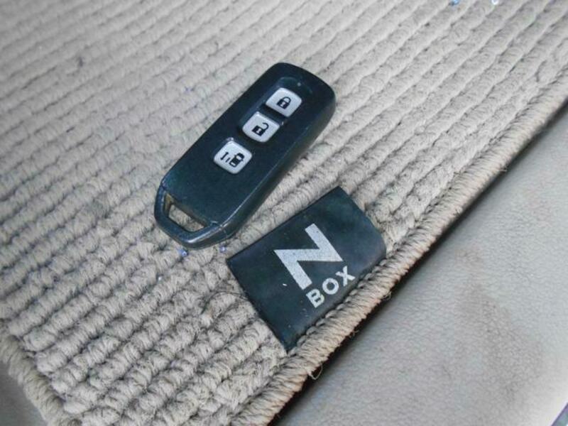 N BOX