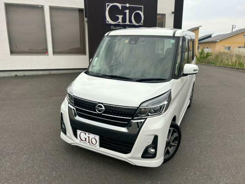 NISSAN DAYZ ROOX