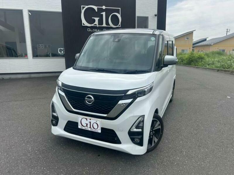 NISSAN ROOX