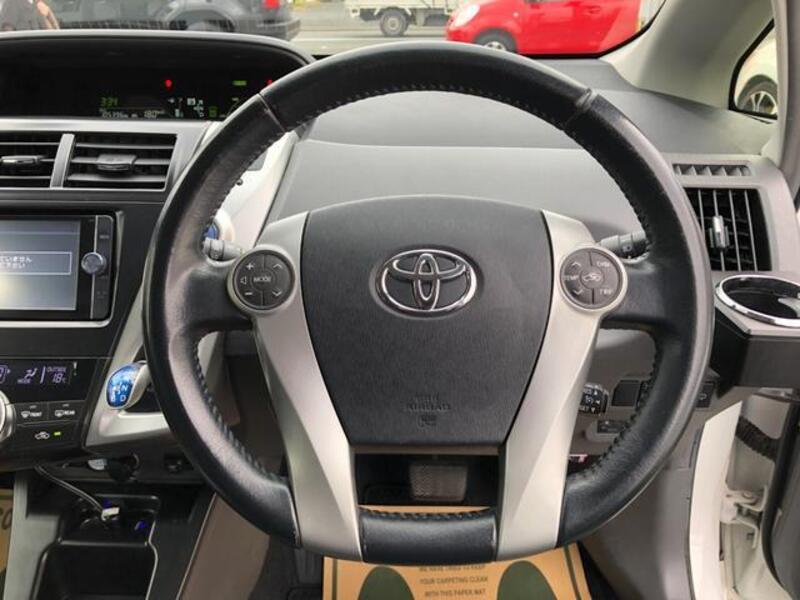 PRIUS ALPHA