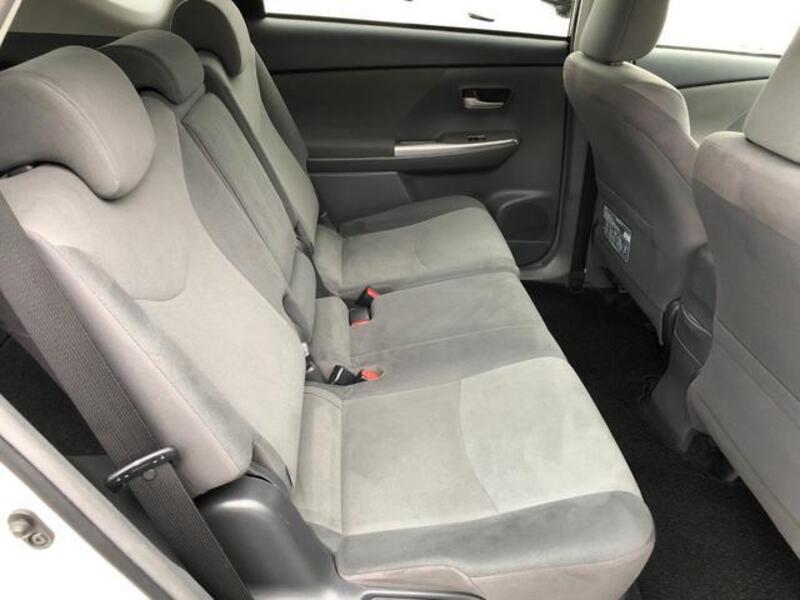 PRIUS ALPHA