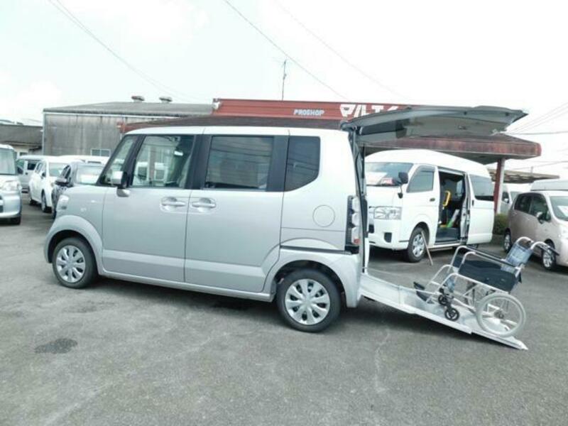 HONDA N BOX PLUS