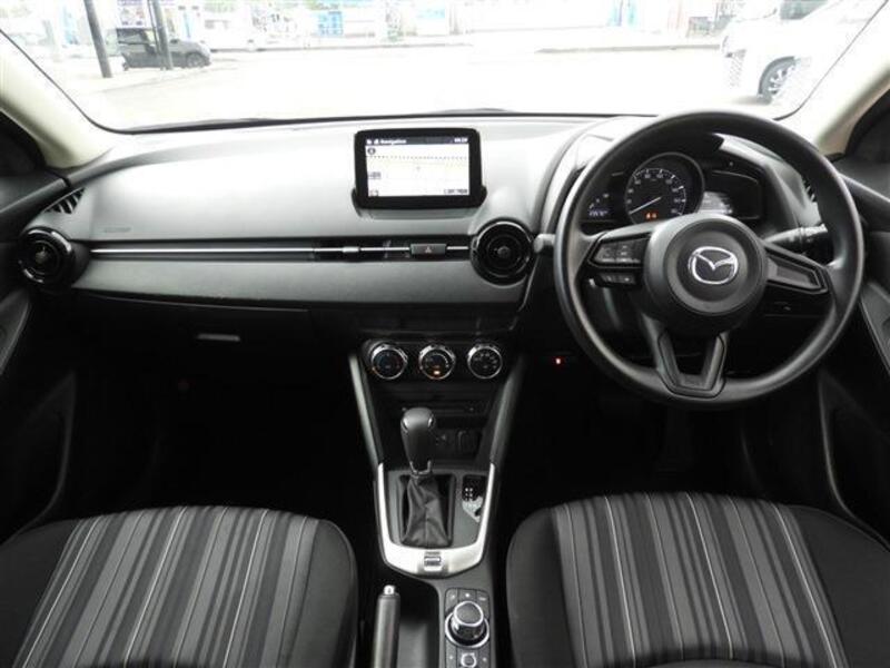 MAZDA2