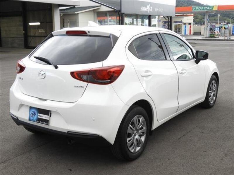 MAZDA2