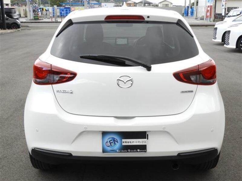 MAZDA2