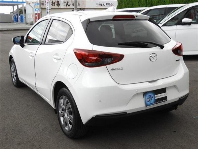 MAZDA2