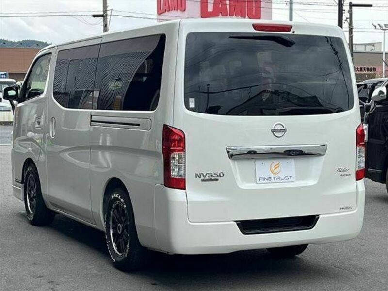 NV350 CARAVAN