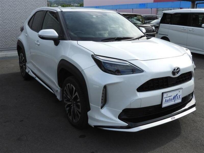 YARIS CROSS