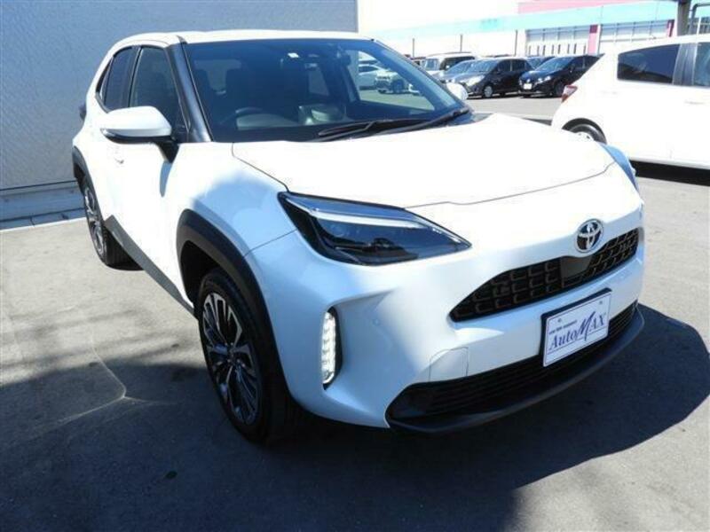 YARIS CROSS