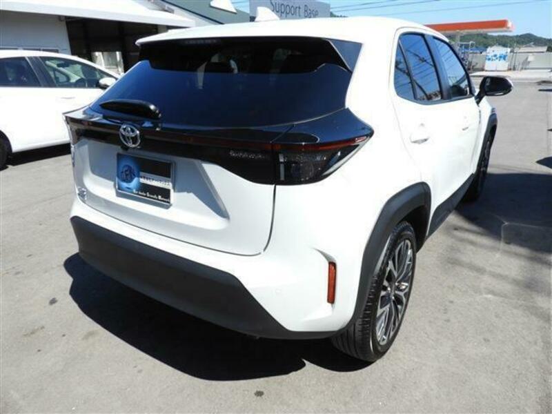 YARIS CROSS