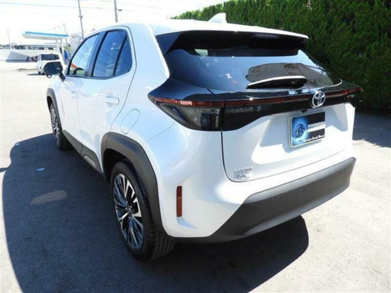 YARIS CROSS