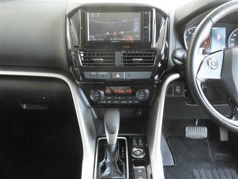 ECLIPSE CROSS