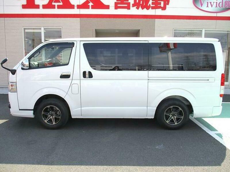 HIACE VAN