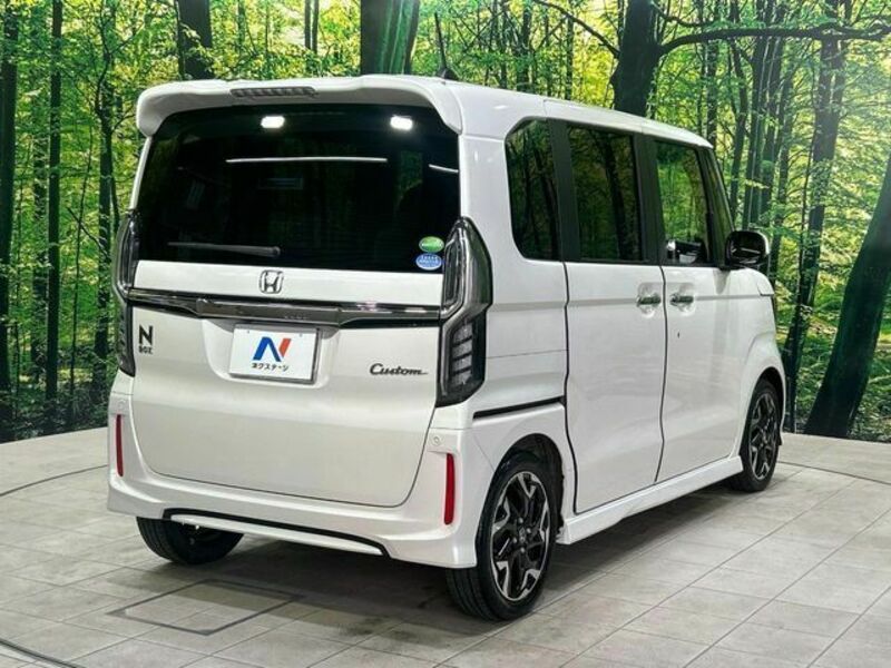 N BOX CUSTOM
