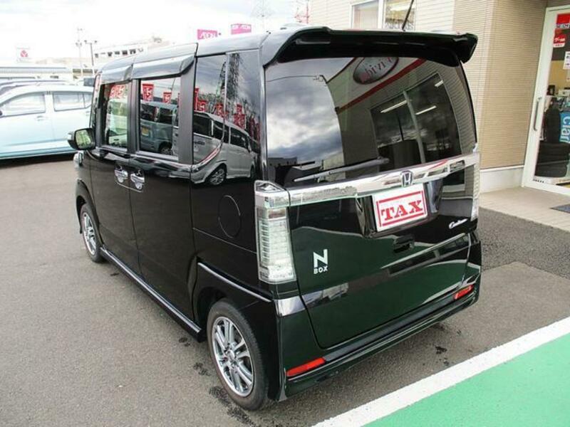 N BOX CUSTOM