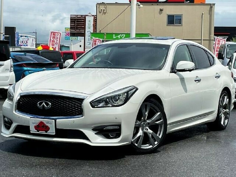 NISSAN FUGA