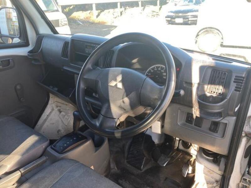 MINICAB VAN