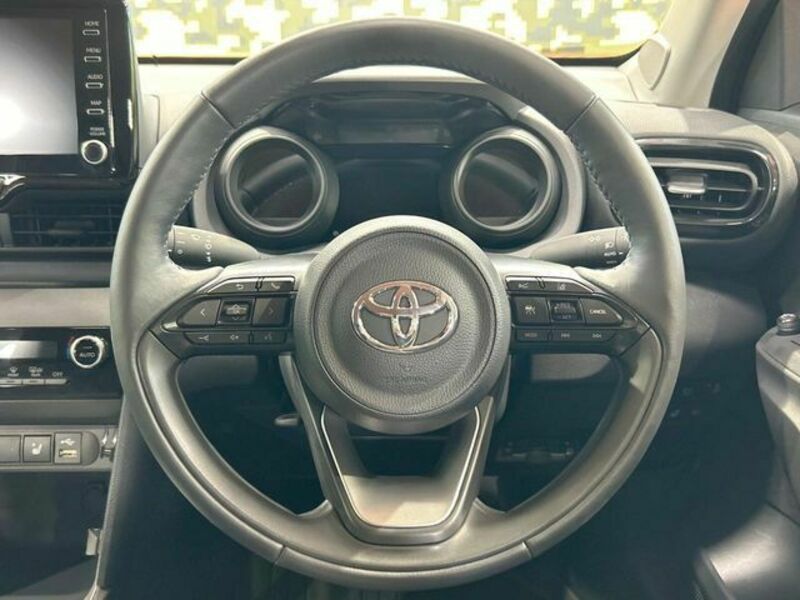 YARIS CROSS