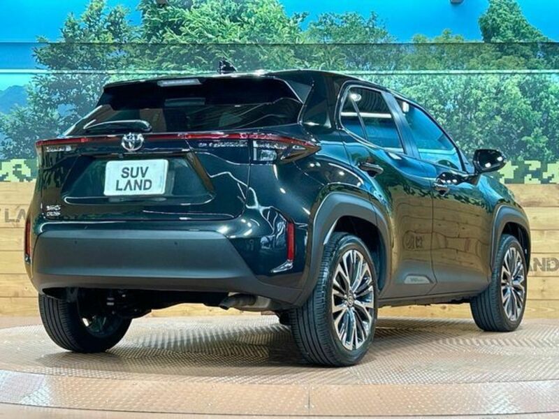 YARIS CROSS