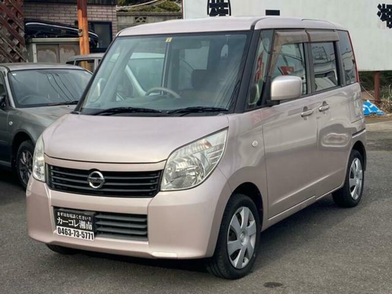 NISSAN ROOX