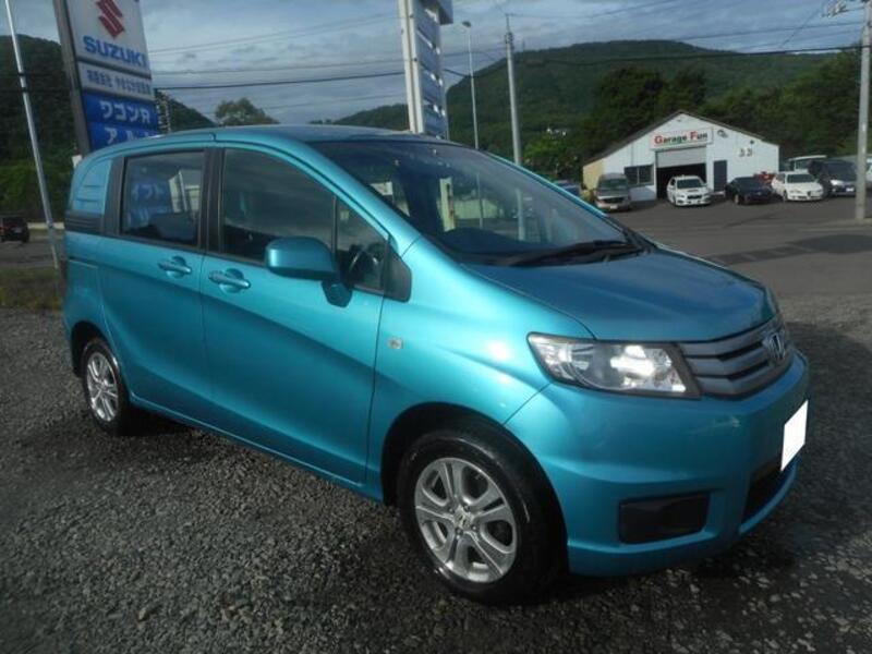 HONDA FREED SPIKE