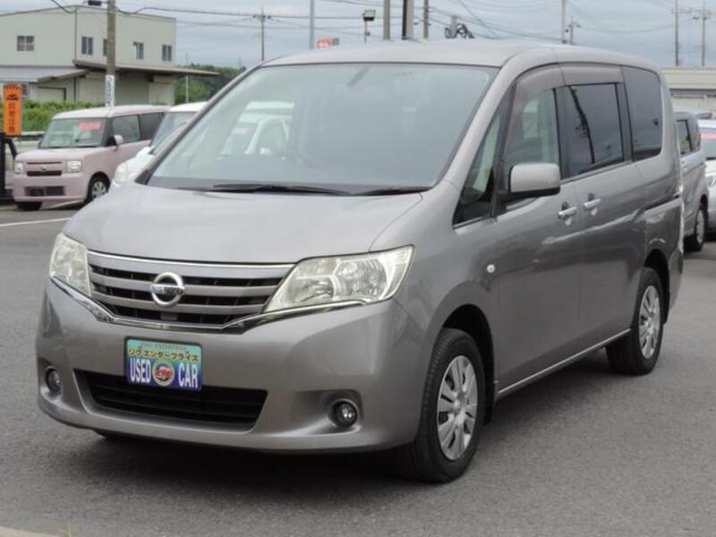 NISSAN SERENA