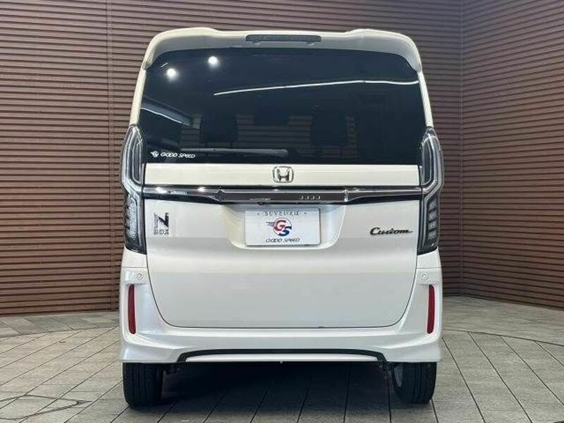 N BOX CUSTOM
